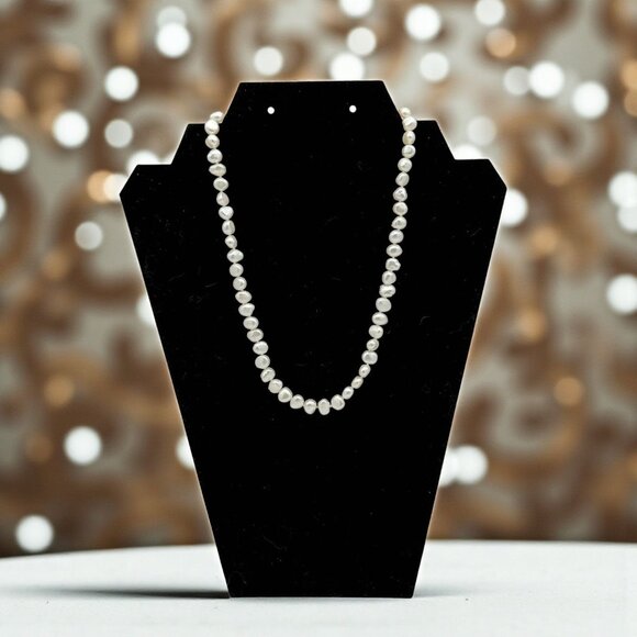 Freshwater Pearl Necklace With 925 Sterling Silver Heart Charm Clasp 17" Length - Picture 1 of 6